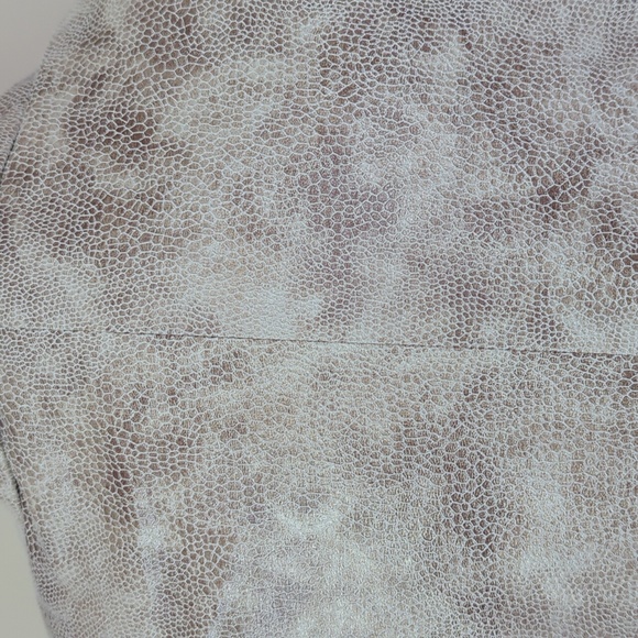 INC Snakeskin Print Sheen Cropped Dressy Blazer M Cream Tan Pattern - Picture 11 of 16